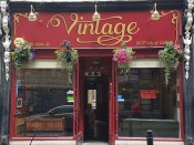 Vintage Bar Hull